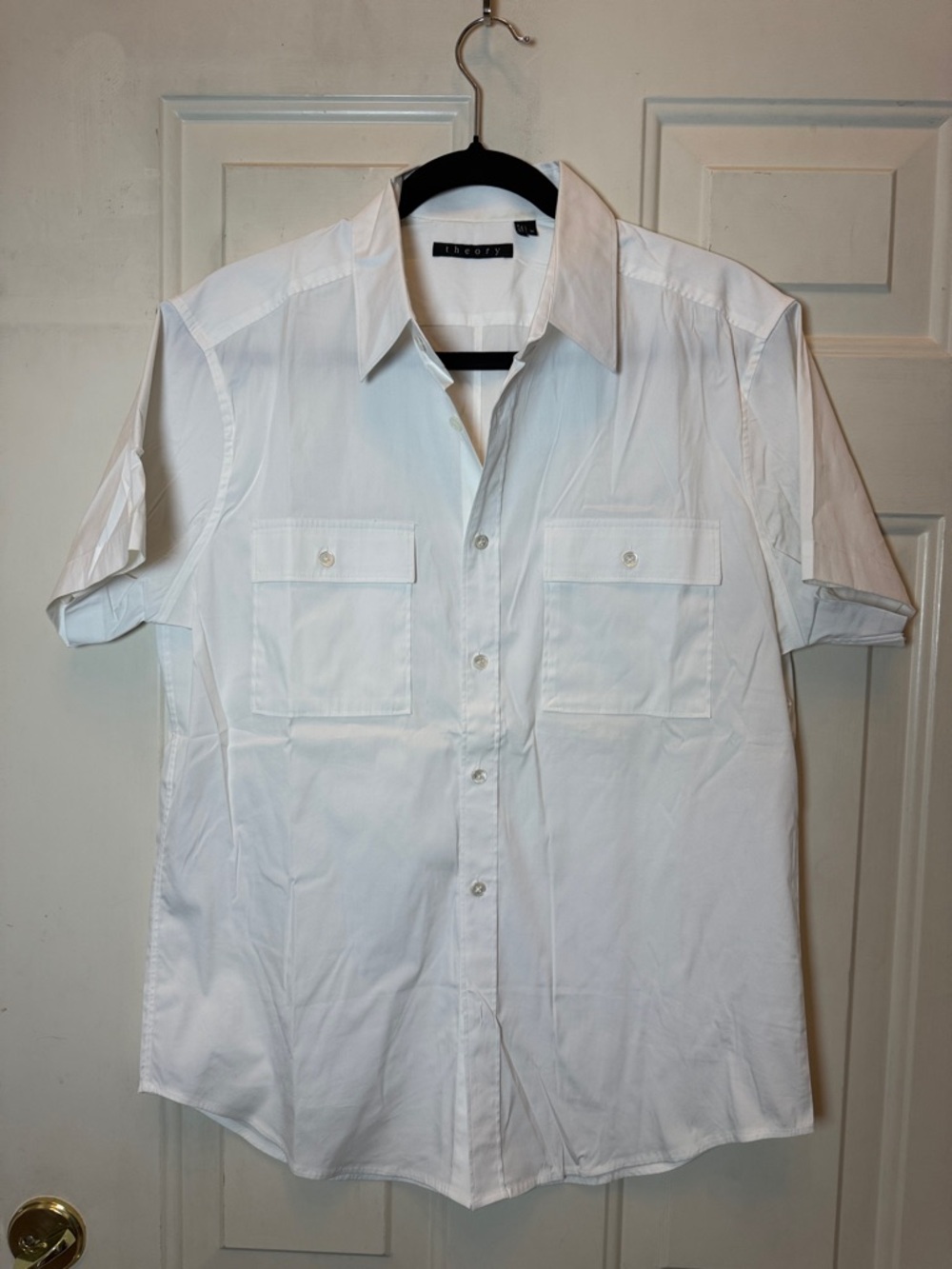 Theory White Short-Sleeve Button-Down Shirt with Chest Pockets